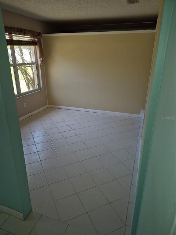 Building Photo - 9802 Riverview Dr