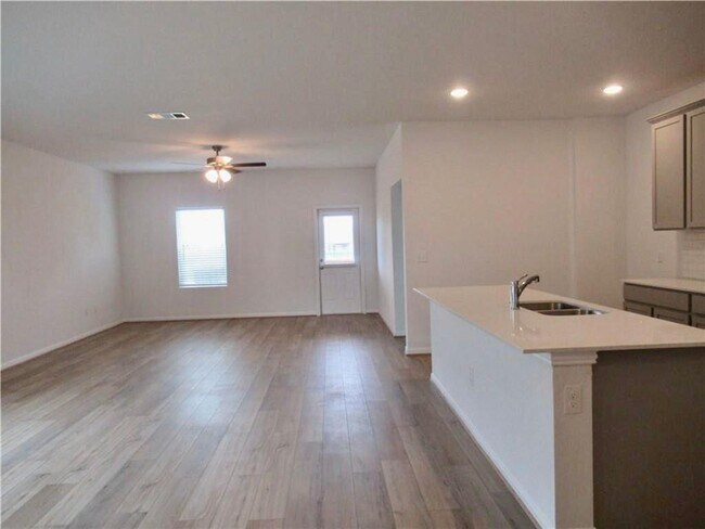 Building Photo - 1232 Whippletree Trl