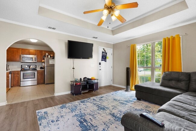 Building Photo - Charming Brick Single Family Home in Hinesville For Lease!