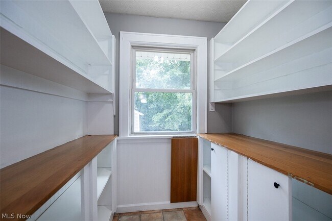 Building Photo - 888 Harrison Ave