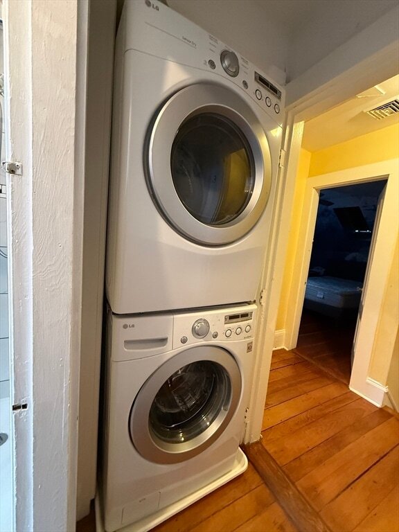 Building Photo - 170 Neck St