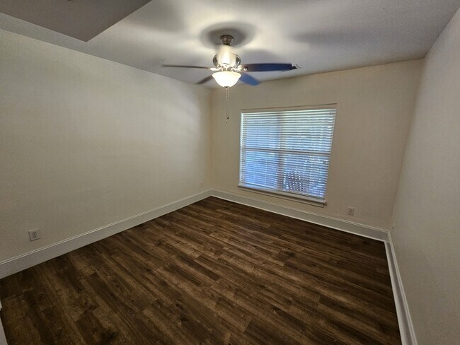 Building Photo - Lake Front Luxury in Chapin!