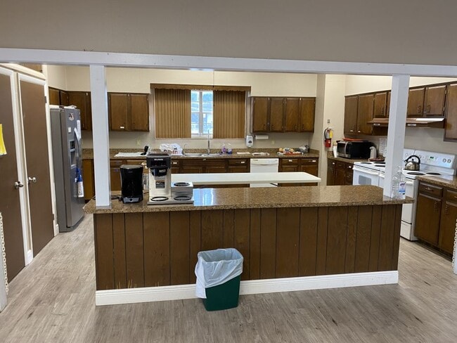 Building Photo - 502 Old Colony Rd