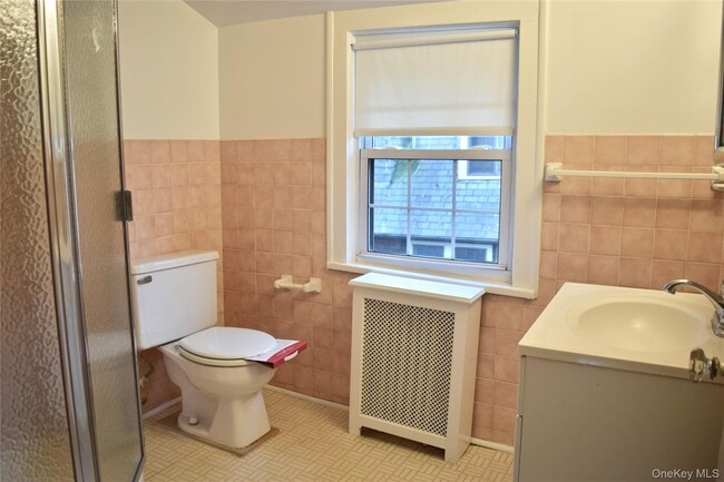 Building Photo - 5 Prescott Ave