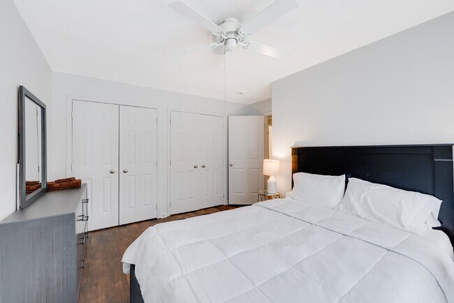 Building Photo - *Fully Furnished Option Available***Nestle...