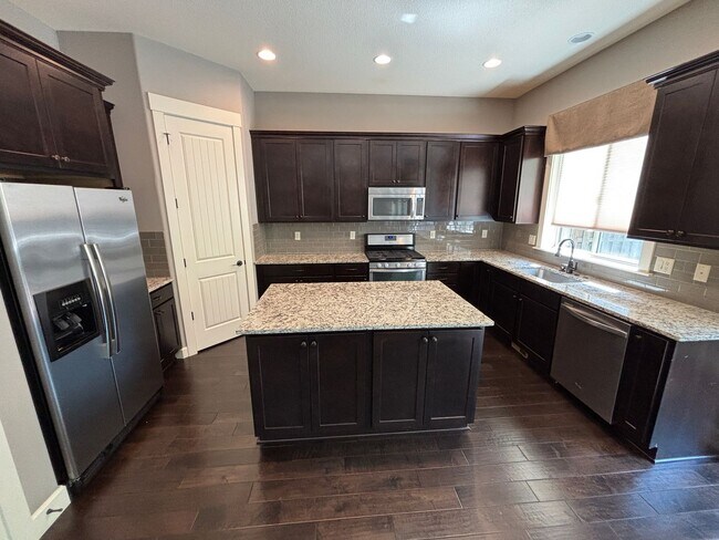Building Photo - Beautiful Home in the Copper Creek Subdivi...