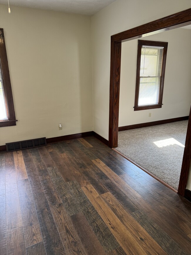 Building Photo - 405 Ravenna Rd