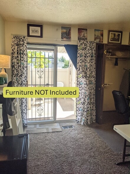 Building Photo - 4539 S 1800 W