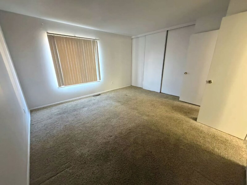 Building Photo - 3582 Pershall Rd