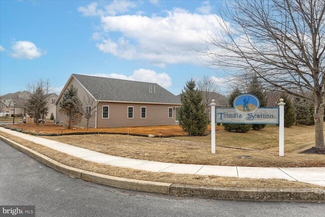 Building Photo - 51 Franklin Dr