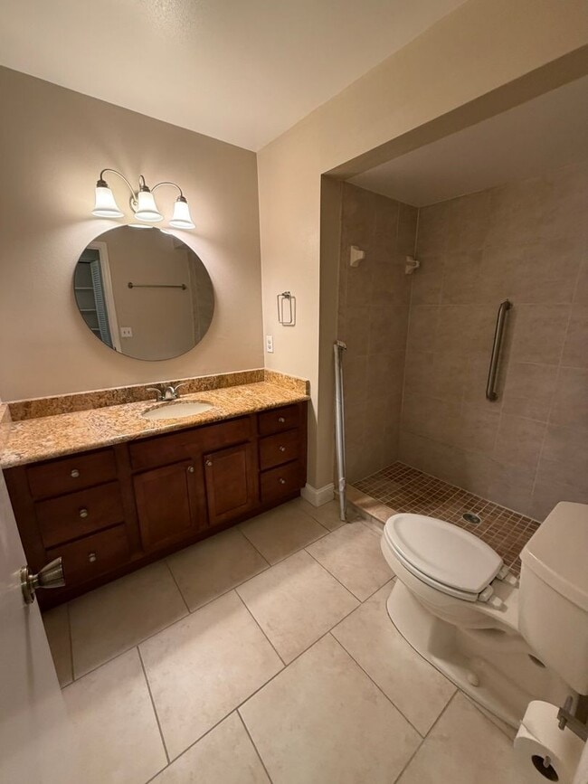 Building Photo - 2 Bed 2 Bath in St Cloud for Rent