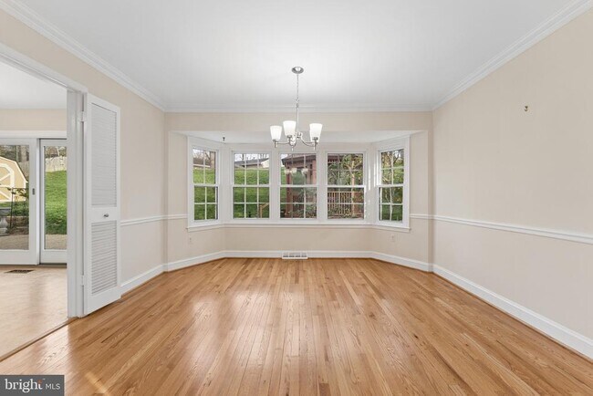 Building Photo - 2302 Tanglevale Dr