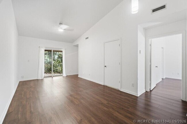 Building Photo - 6143 Garden Ct