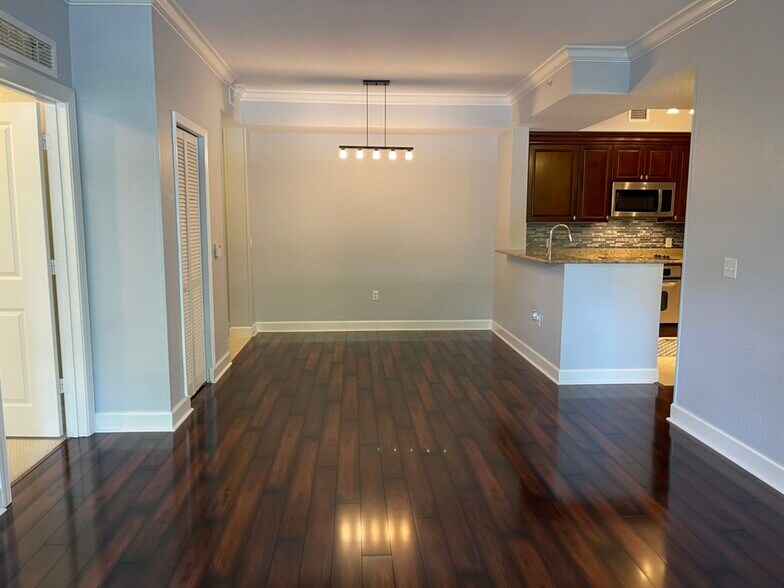 Building Photo - 1214 Renaissance Way