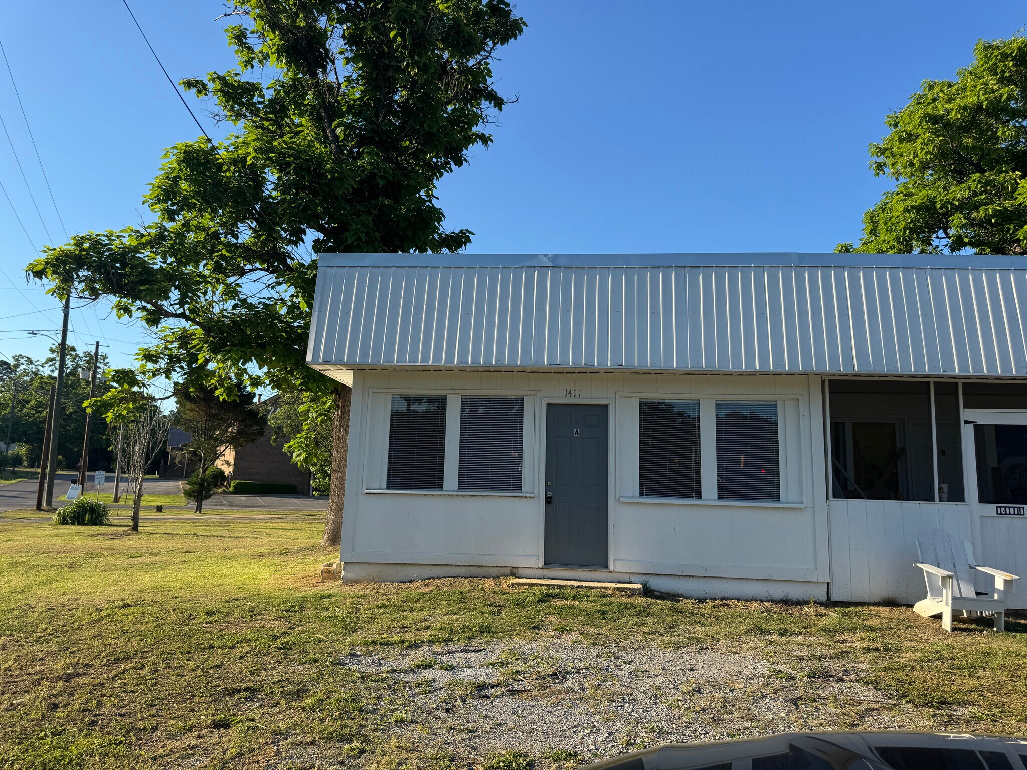 Building Photo - 1411 Vivian St