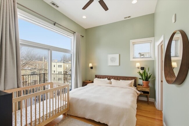 Building Photo - 2038 W Iowa St