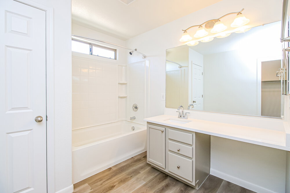 Building Photo - 40339 W Helen Ct