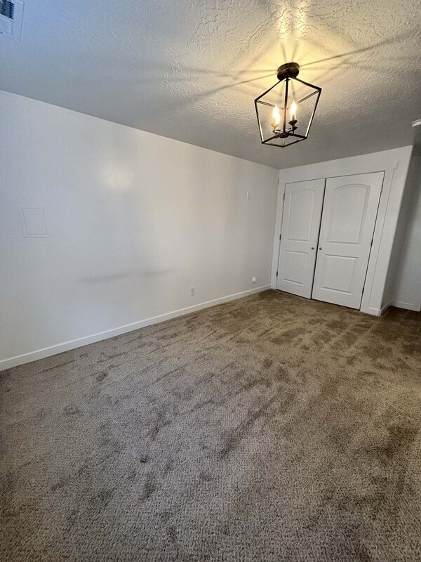 Building Photo - 4747 N Mount Nebo Dr