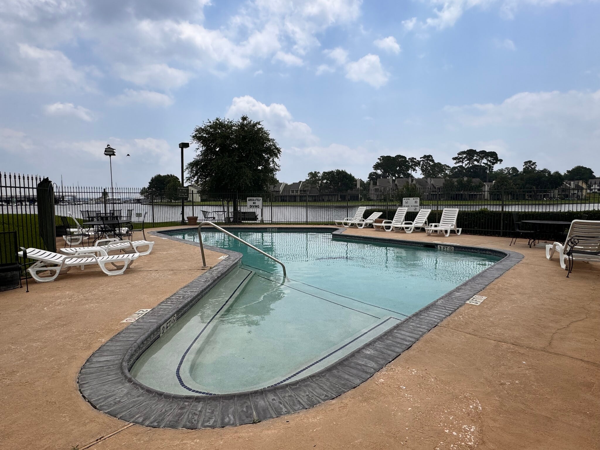 Building Photo - 12600 Melville Dr