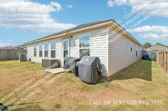 Building Photo - 538 W Ava Dr