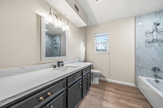 Building Photo - 119 Laura Ln