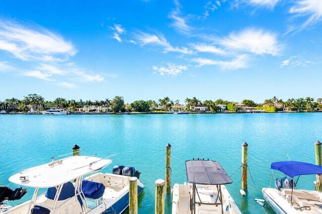 Building Photo - 5838 Collins Ave