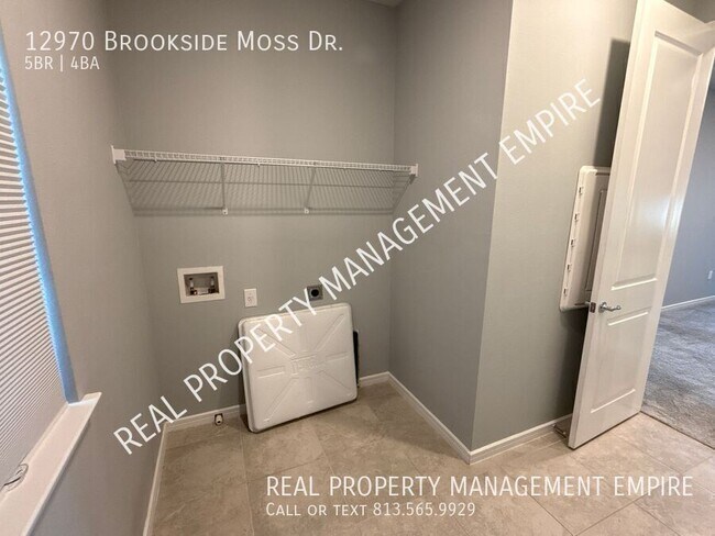 Building Photo - 12970 Brookside Moss Dr