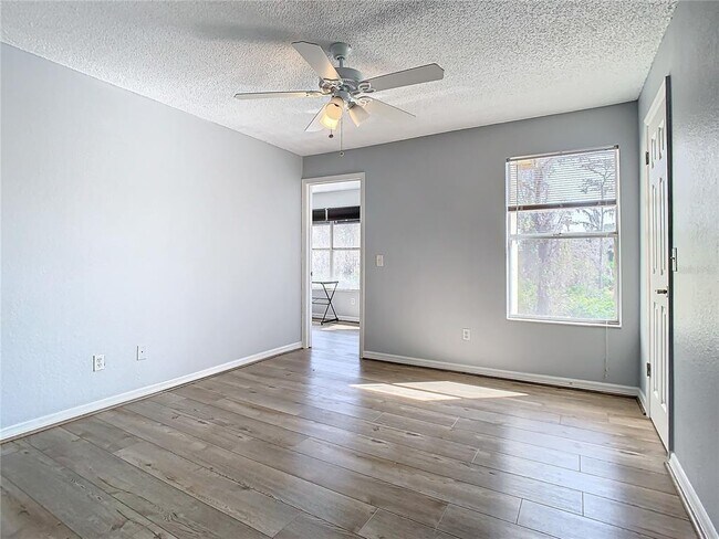 Building Photo - 5144 Conroy Rd