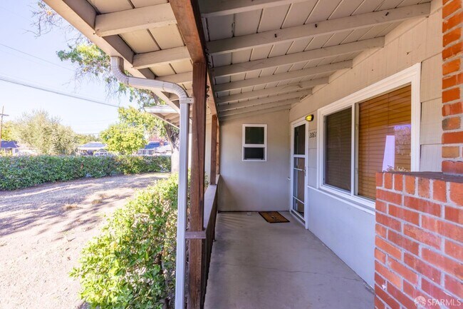 Building Photo - 2061 Ahneita Dr