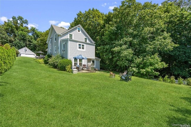 Building Photo - 3 Pine St