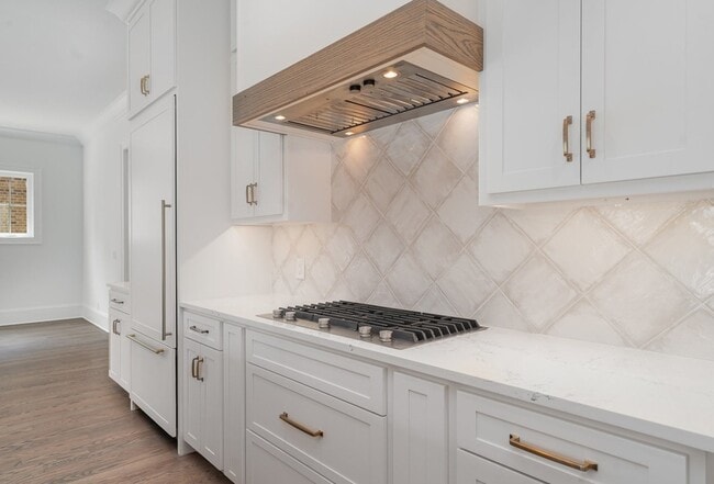 Building Photo - 909B Gale Ln