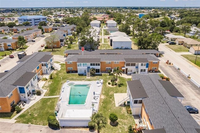 Building Photo - 4158 S Tamiami Trl