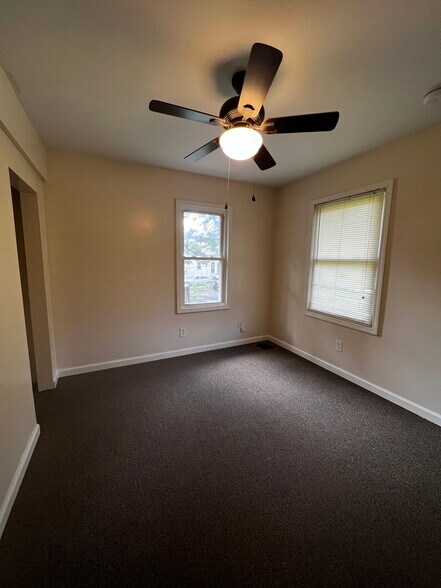 Building Photo - 435 Brooks Ave