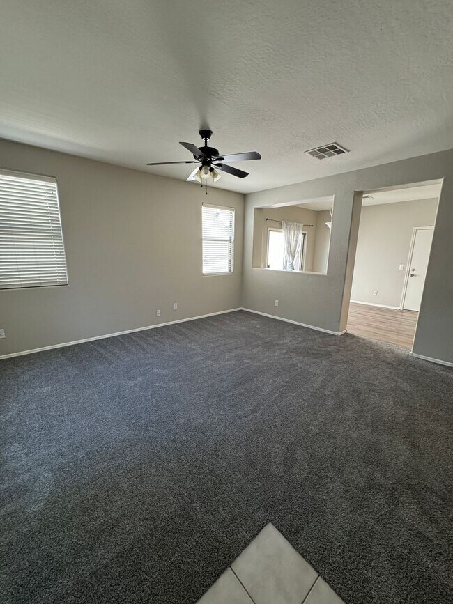 Building Photo - Beautiful 3 bedroom 2.5 bath home for Rent...