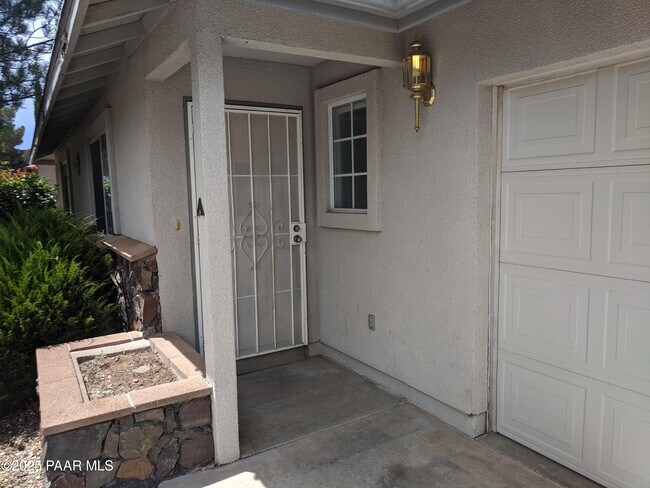 Building Photo - 7450 E Horseshoe Ln