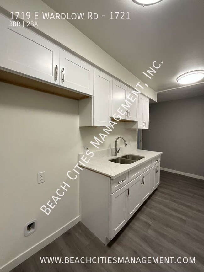 Building Photo - 3-Bedroom, 2-Bathroom Remodeled Lower-Leve...