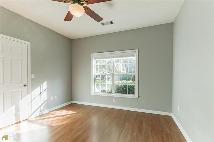 Building Photo - 711 Spring Heights Ln
