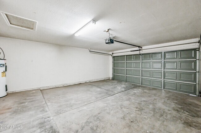 Building Photo - 4144 N 109th Ave