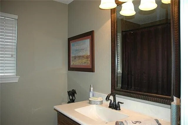 Building Photo - 8028 Buttercup Cir S