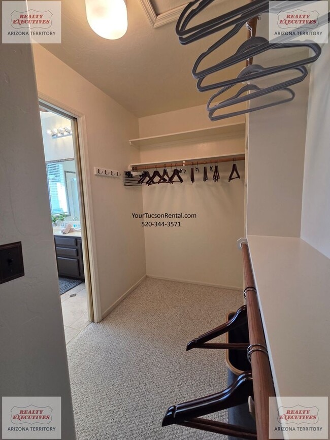 Building Photo - NE off Wrightstown & Pantano 3/2 with pool, patio and loads of upgrades