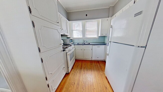 Building Photo - 835 Latimer St