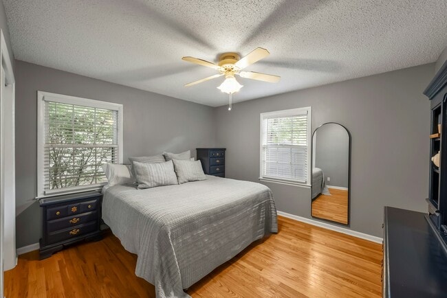 Building Photo - 7917 W 92nd Pl