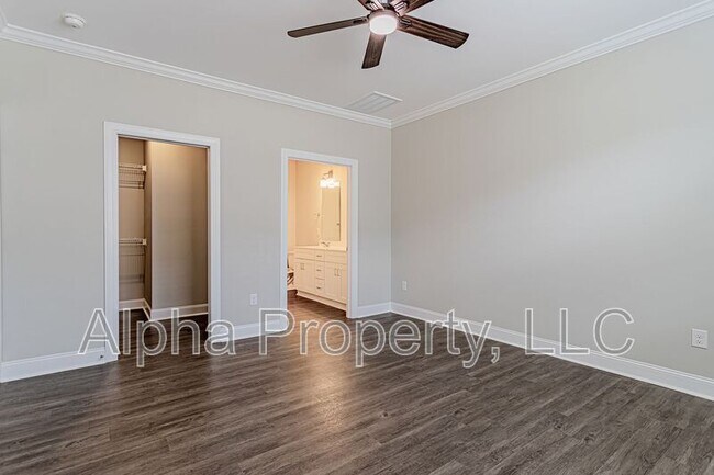 Building Photo - 105 Remount Way