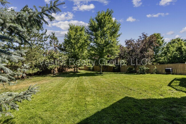 Building Photo - 2157 Maples Pl
