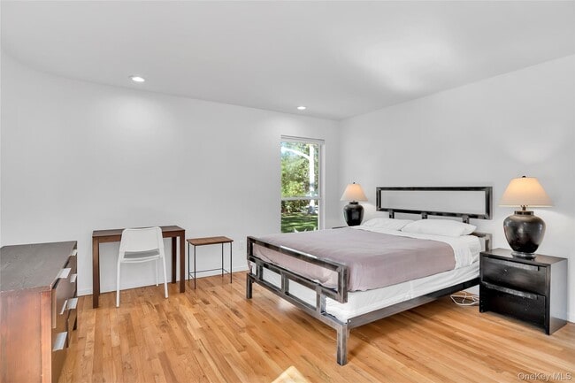 Building Photo - 26 Wintergreen Way