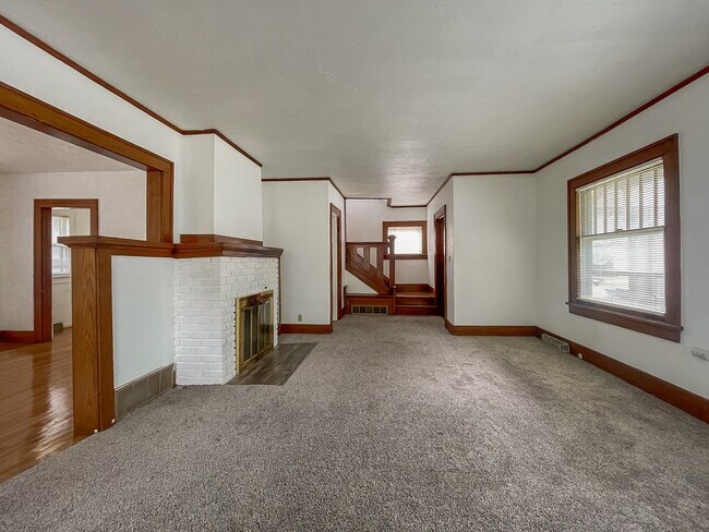 Building Photo - 1255 S 25th St