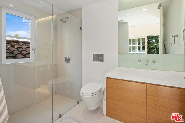 Building Photo - 165 Mabery Rd