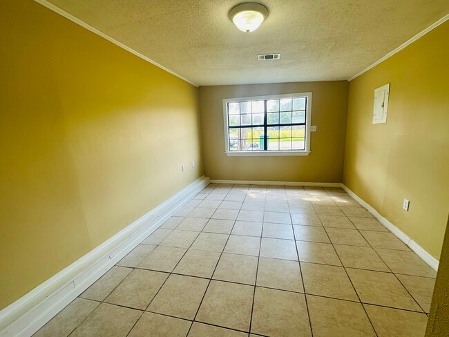 Building Photo - 4924 Dr L D Chapman St