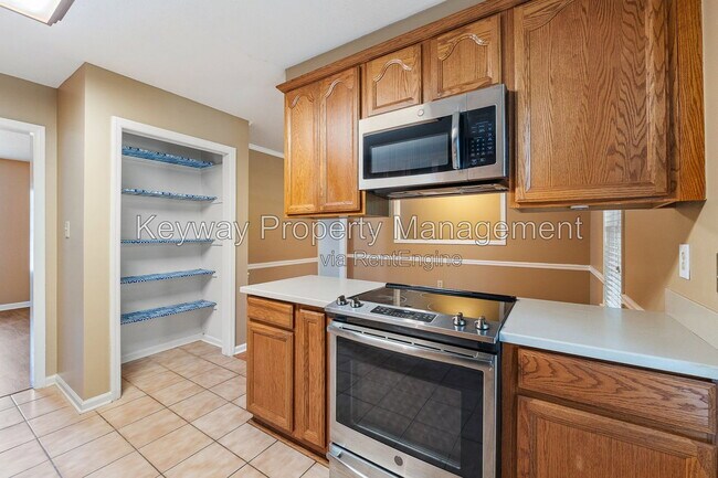 Building Photo - 551 S Old Belair Rd