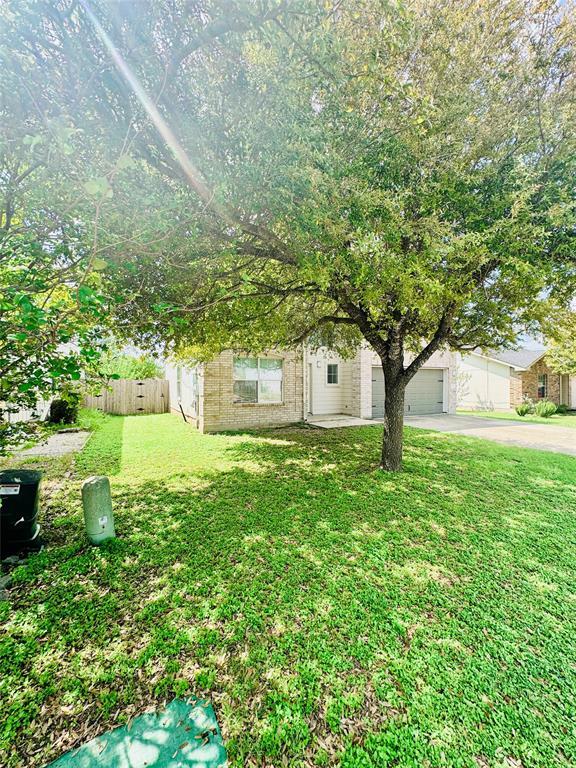 Building Photo - 303 Wegstrom St